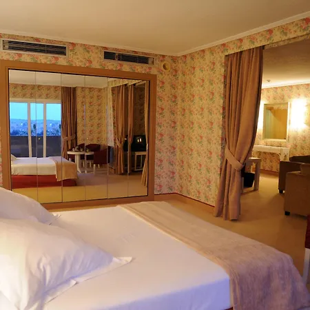Beatriz Auditorium & Hotel 4*