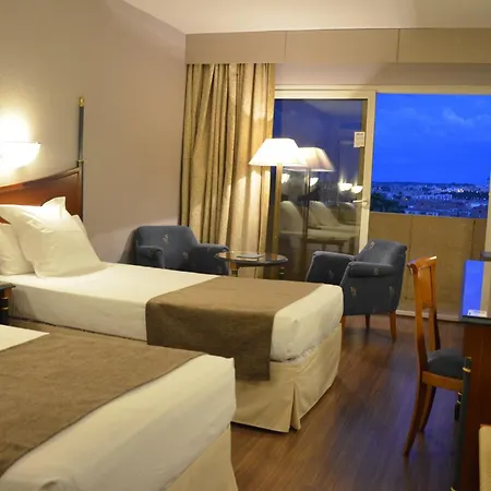 Beatriz Auditorium & 4*