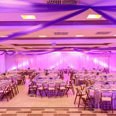 Beatriz Auditorium & 4*