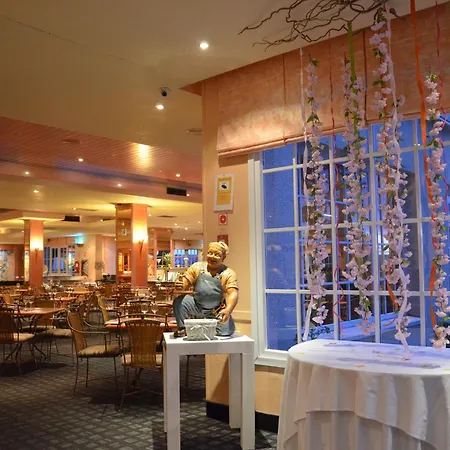 Beatriz Auditorium & 4*