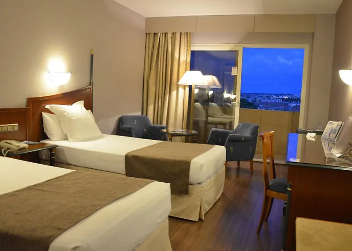 Beatriz Auditorium & 4*