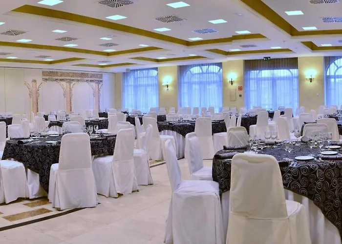 Beatriz Auditorium & Hotel 4*