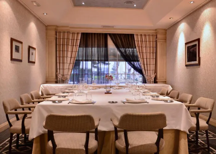 Hotel Beatriz Auditorium & 4*