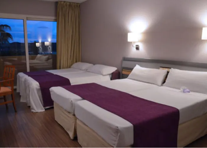 Beatriz Auditorium & 4*