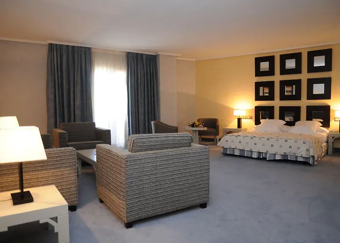 Hotel Beatriz Auditorium & Toledo