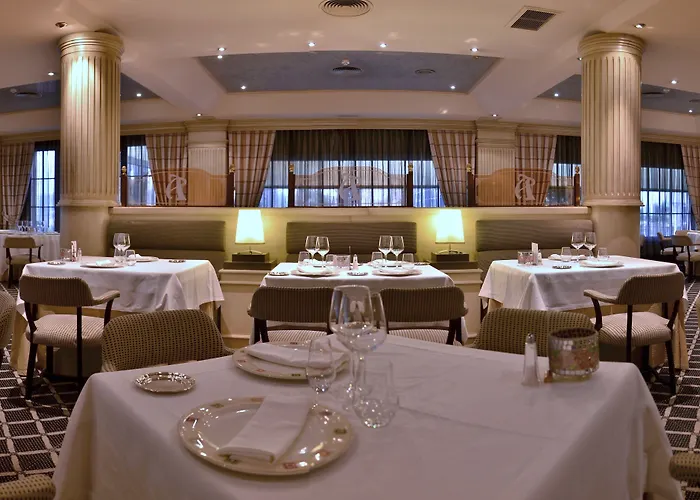 Beatriz Auditorium & מלון